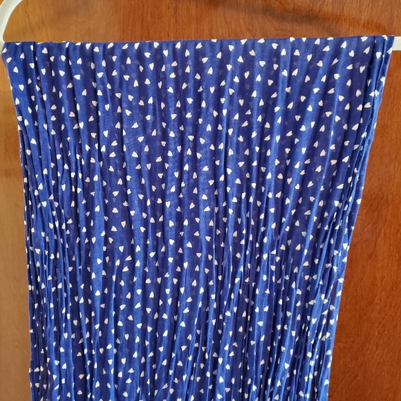Gap Blue Scarf w/White Hearts - Picture 2 of 3
